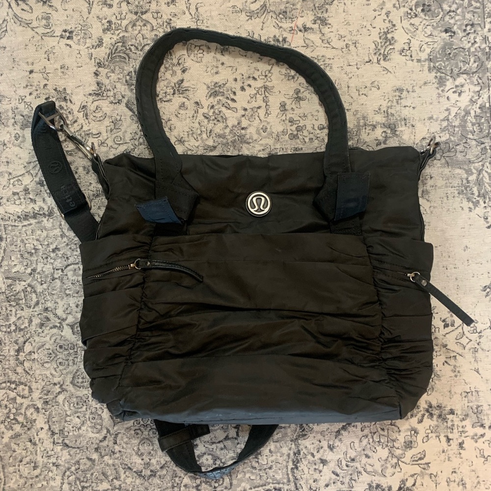 LuLulemon Duffle bag black